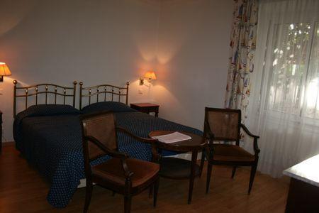 Hotel Aiglon Ментона Номер фото