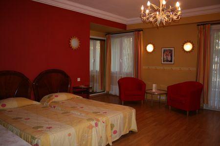 Hotel Aiglon Ментона Номер фото